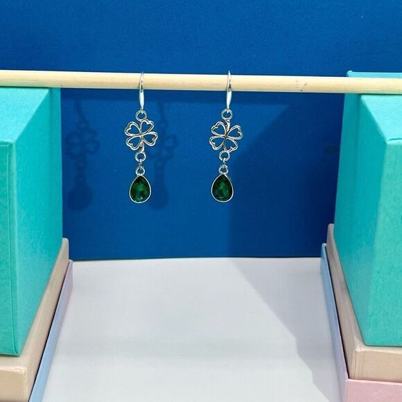 BAQ Emerald Green Crystal & Silver 4-Leaf Dangle Earrings - Picture 7 of 10
